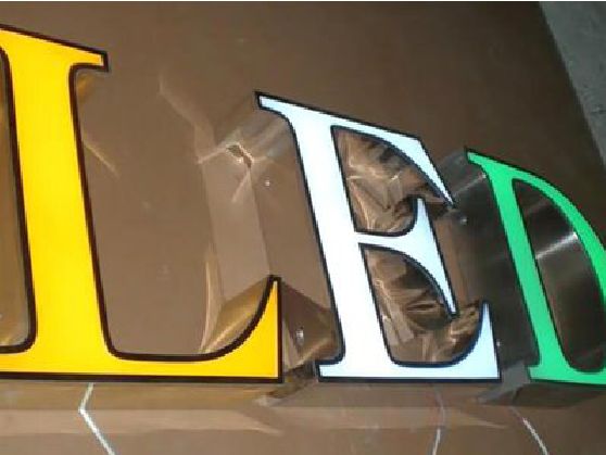 定远介绍LED招牌的基础知识。